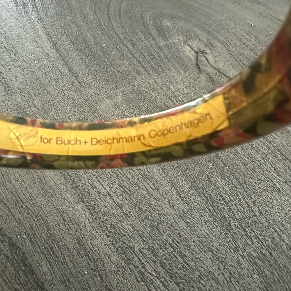 Floral Patterned Bangle Bracelet - Picture 4 of 5